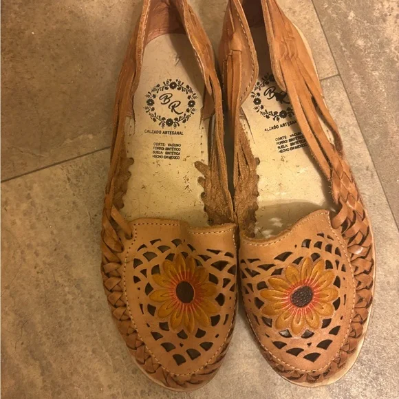 Handmade Mexican Huarache Sandals – Sunflower Design - Picture 1 of 3